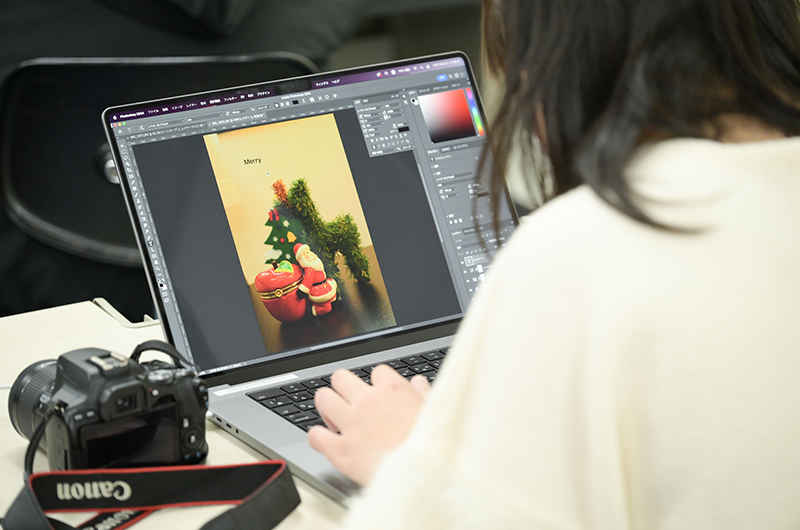 撮った写真を使ってクリスマスカードを作ろう！