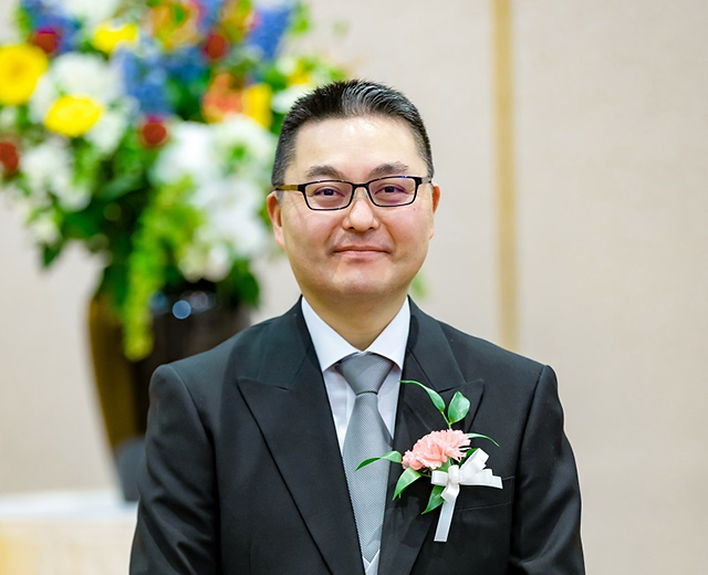 学校長 冨 浩一郎
